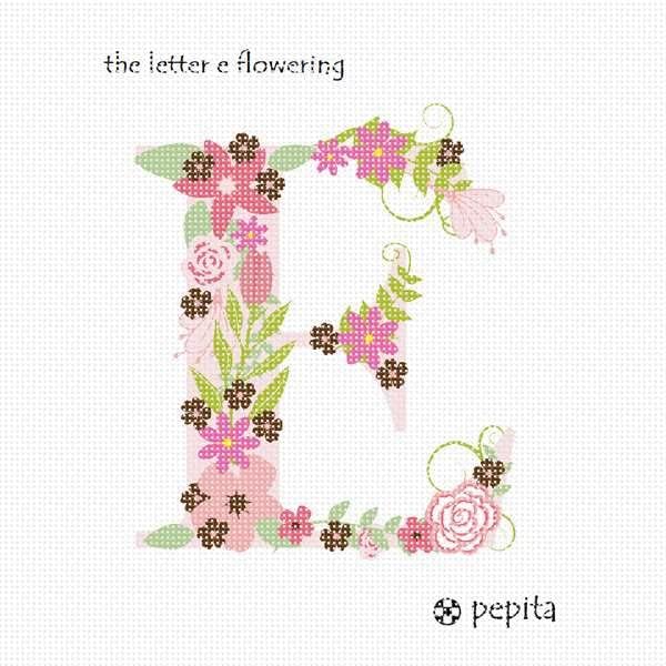 комплект за бродиране pepita: Блуминг буквата E, 7 x 7