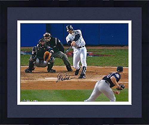 Снимка Хорхе Посады Ню Йорк Янкис в рамка с автограф 16 x 20 2001 Хоумран Световните серии Снимки на MLB с автограф